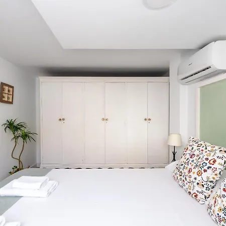 Behouse Calatrava Apartment